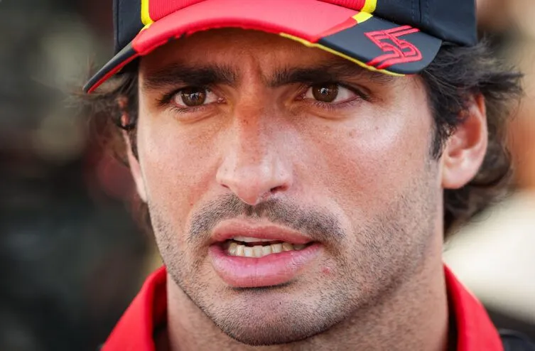 Carlos Sainz responde Ã  saÃ­da da Ferrari: "O que o futuro reserva?"